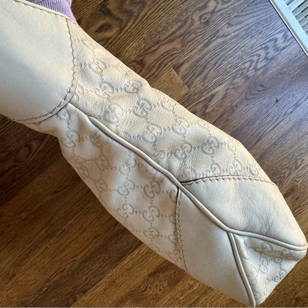 💕SOLD💕 Gucci Guccissima Ivory Leather Charlotte Hobo Bag (w/ COA) - Picture 5 of 14